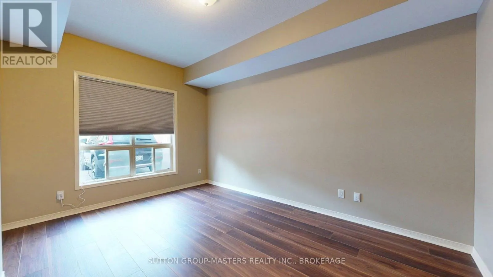 101 - 350 WELLINGTON STREET #101