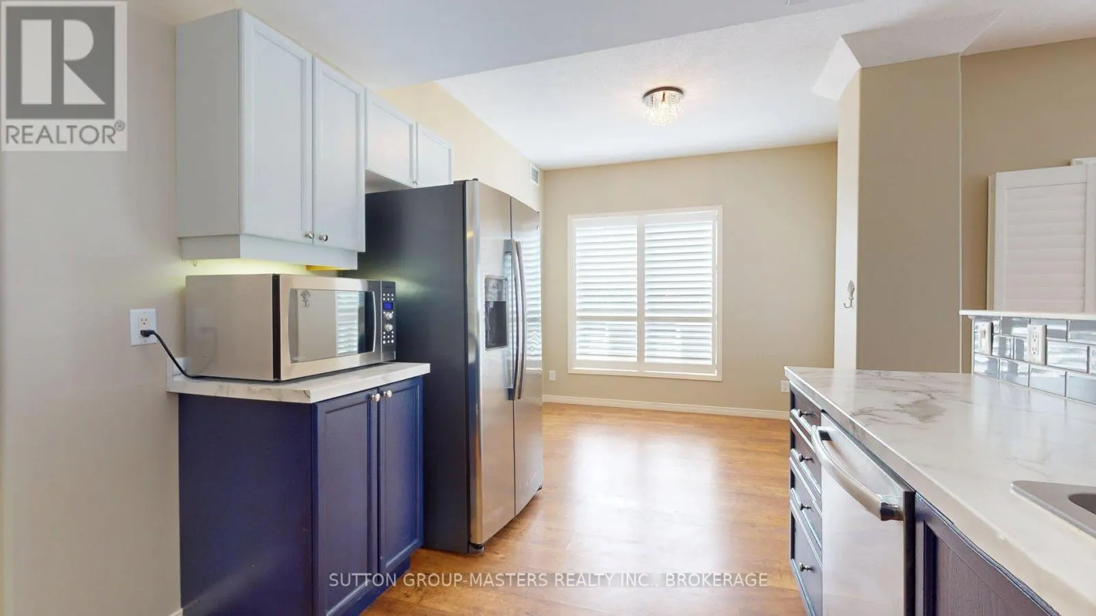 101 - 350 WELLINGTON STREET #101