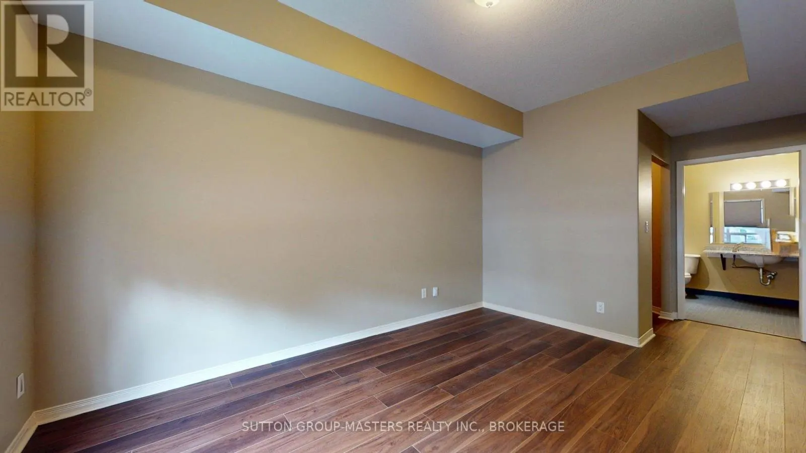 101 - 350 WELLINGTON STREET #101