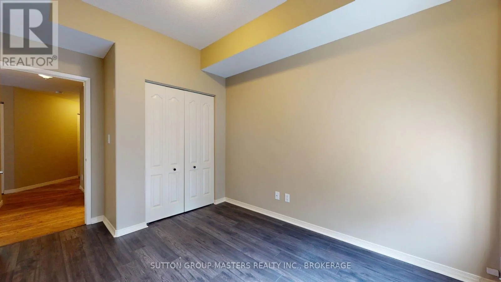 101 - 350 WELLINGTON STREET #101
