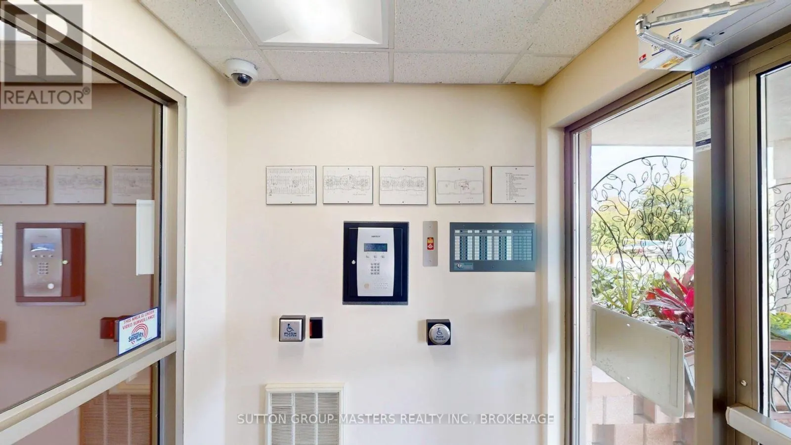 101 - 350 WELLINGTON STREET #101