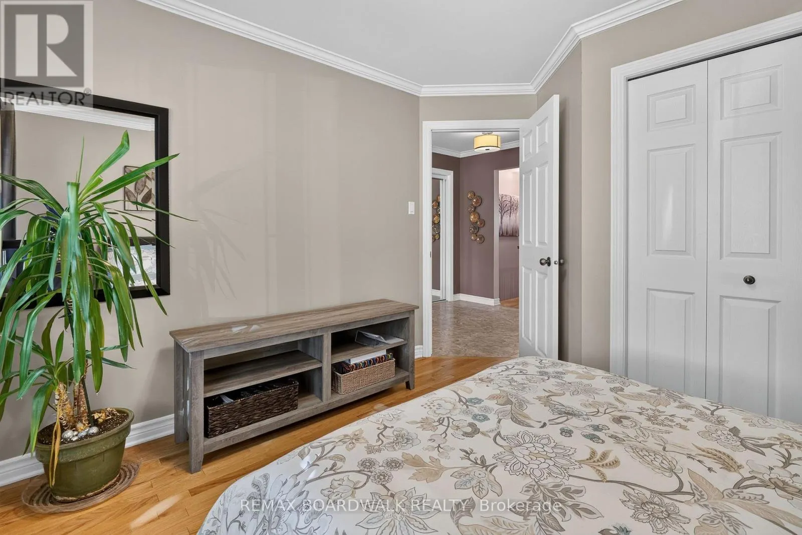 35 HONORE CRESCENT