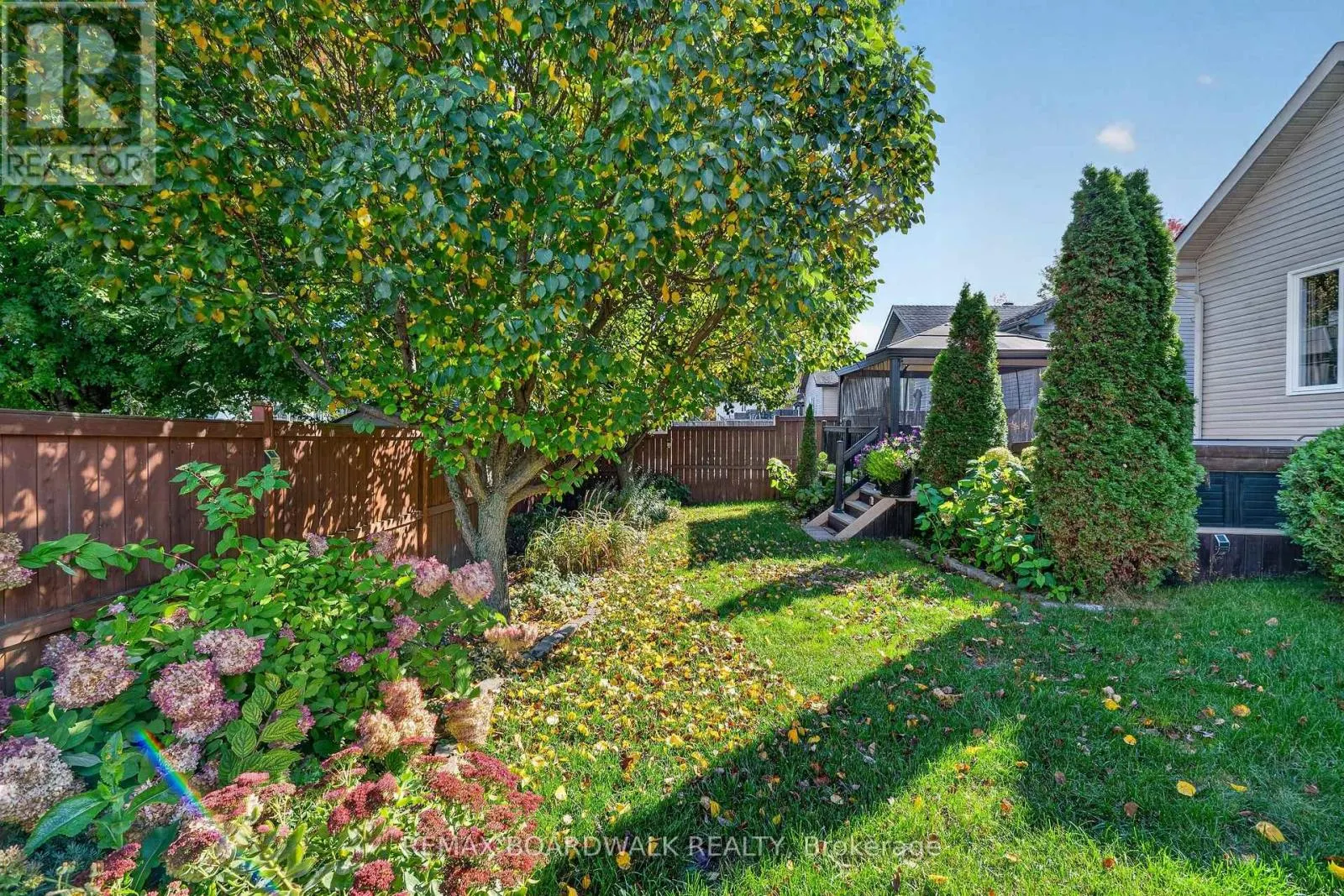 35 HONORE CRESCENT