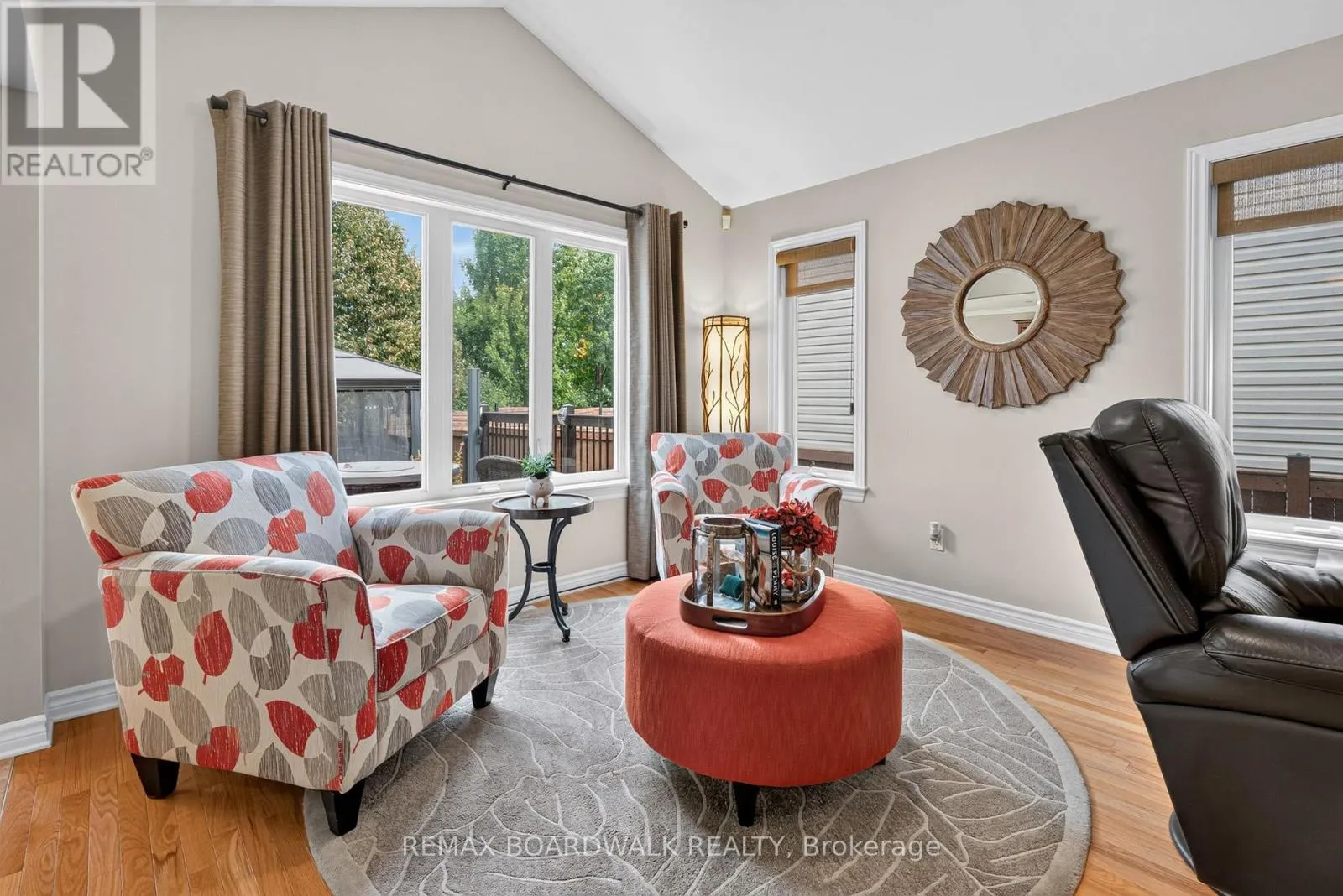 35 HONORE CRESCENT