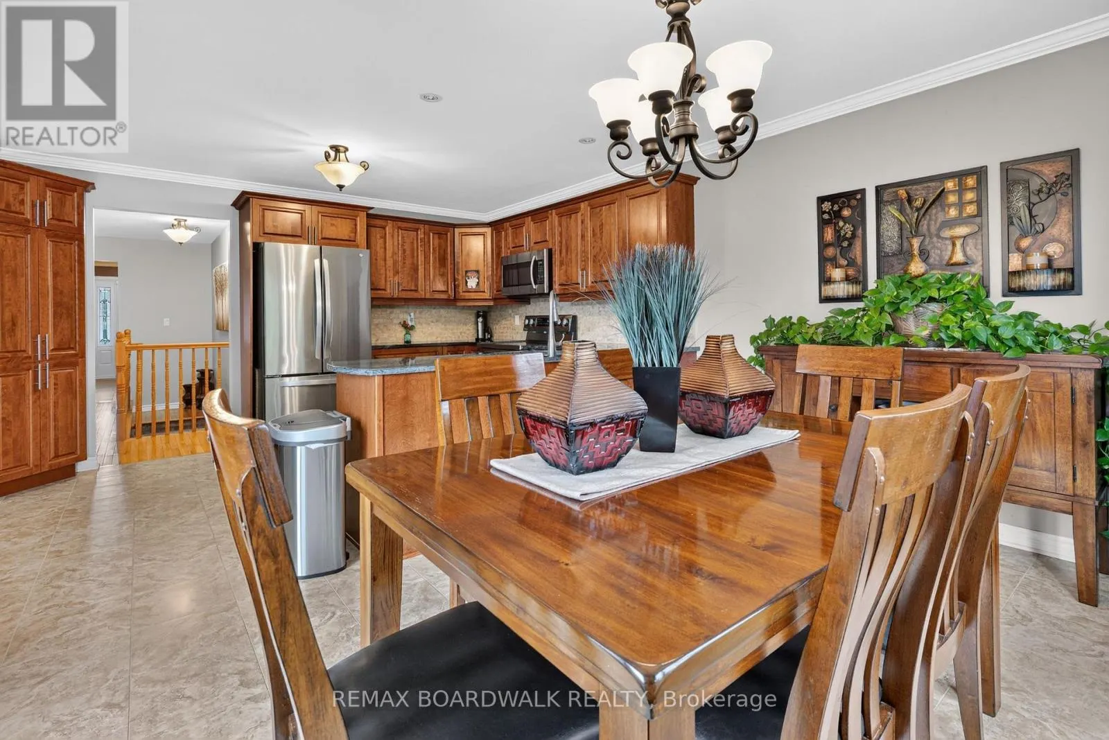 35 HONORE CRESCENT