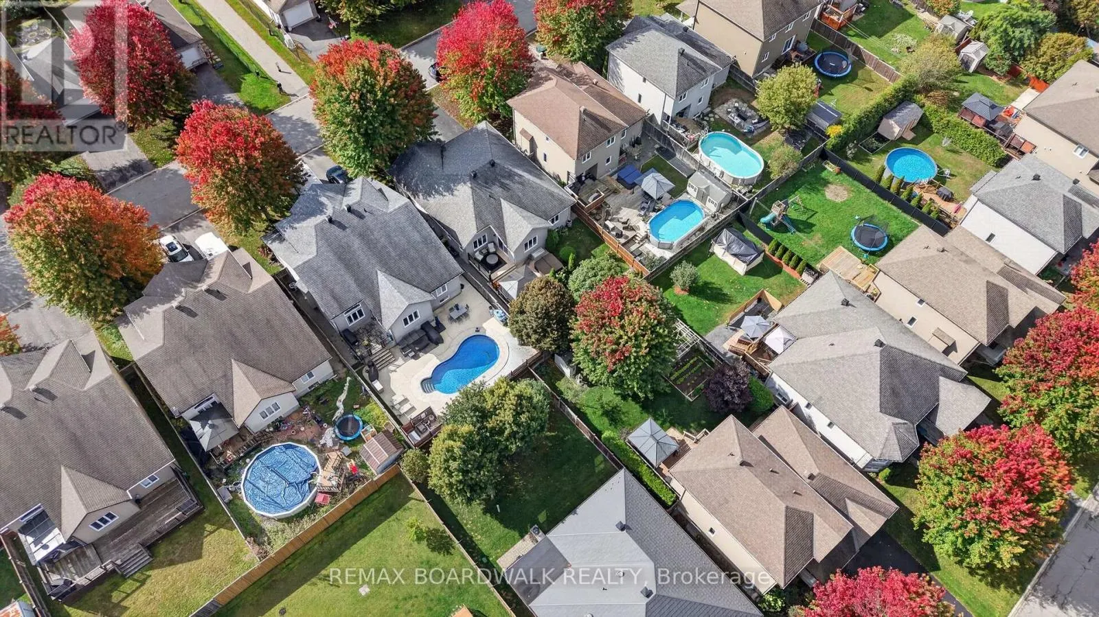 35 HONORE CRESCENT