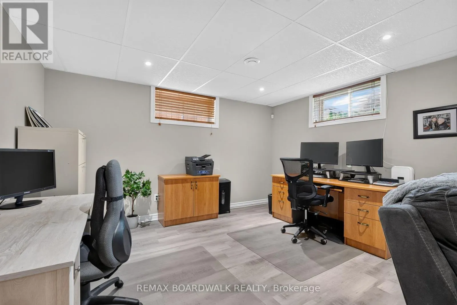 35 HONORE CRESCENT
