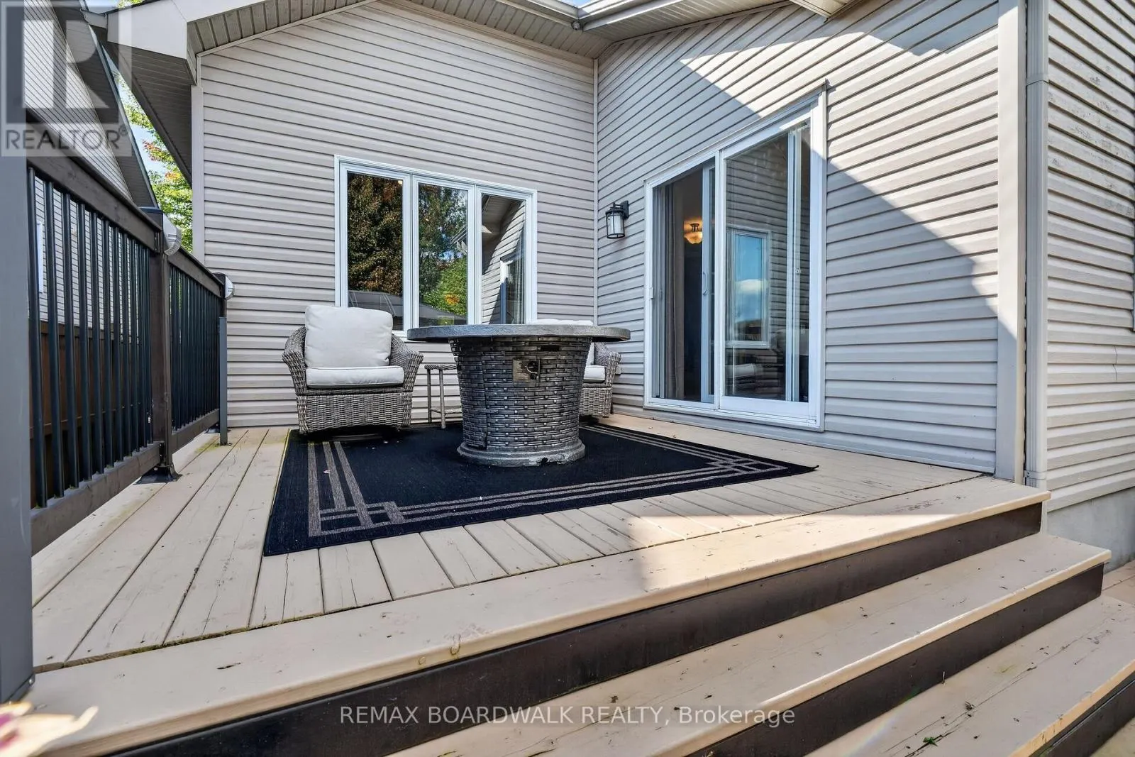 35 HONORE CRESCENT