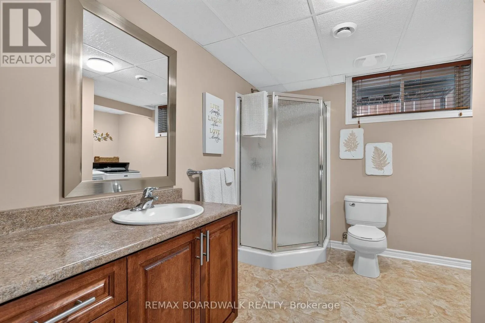 35 HONORE CRESCENT