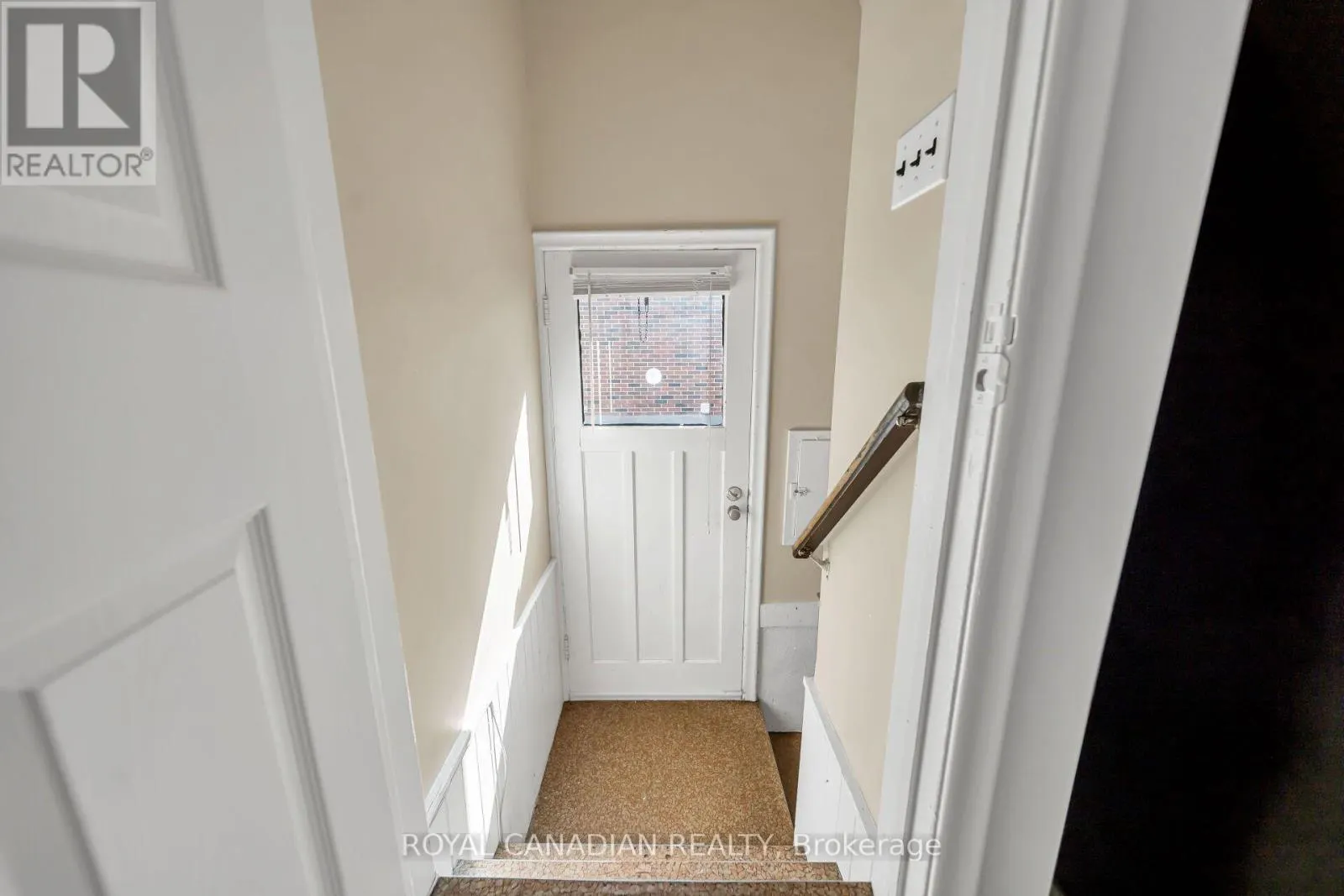 457 DUMFRIES AVENUE