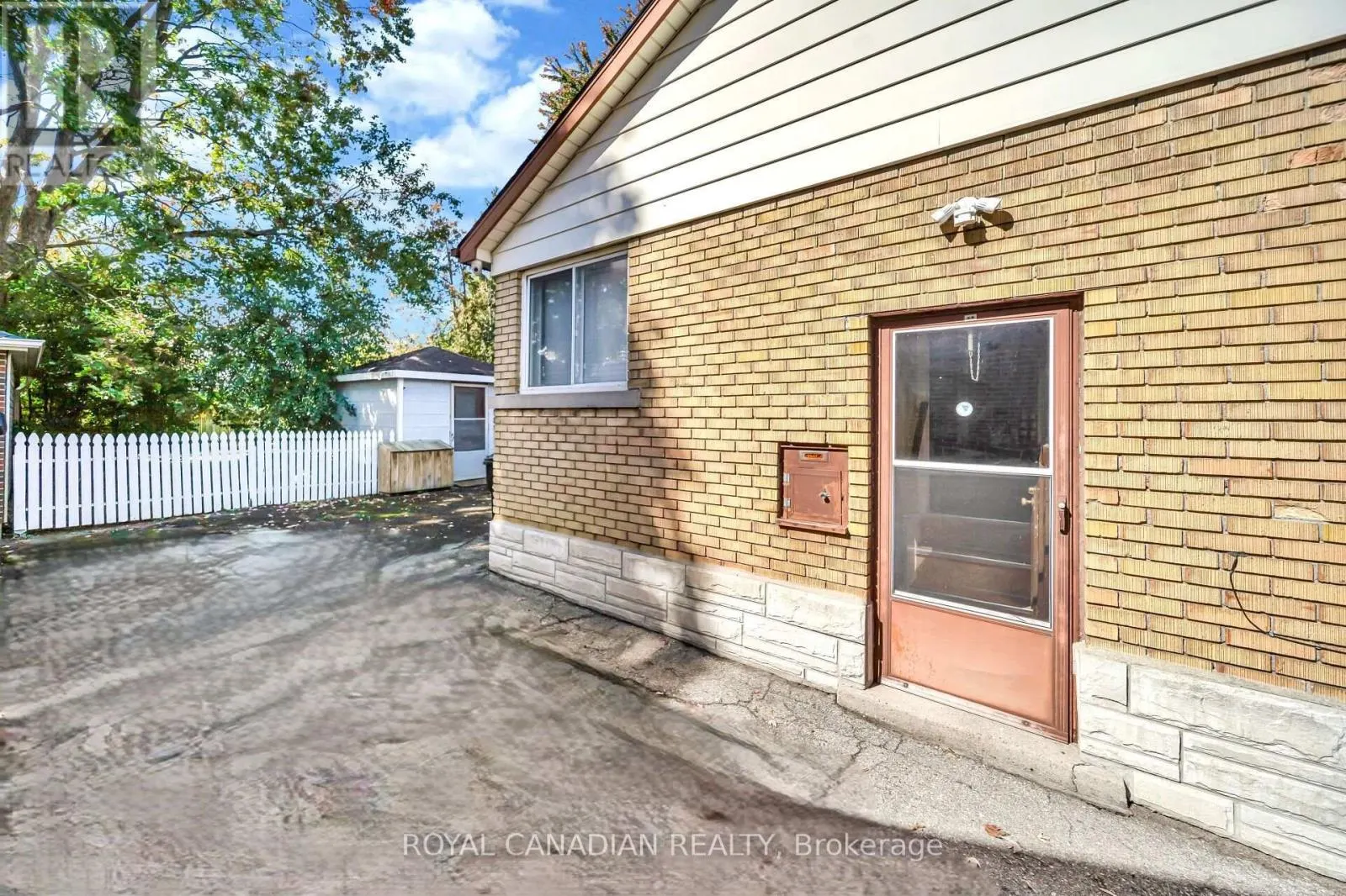 457 DUMFRIES AVENUE