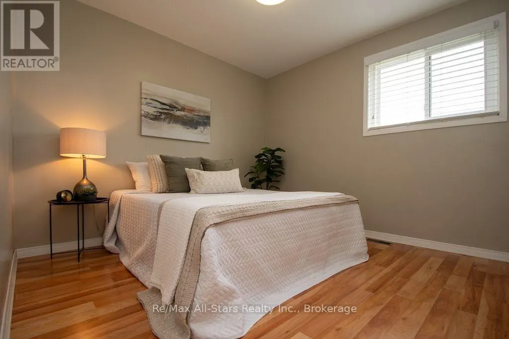 530 CENTRELINE ROAD