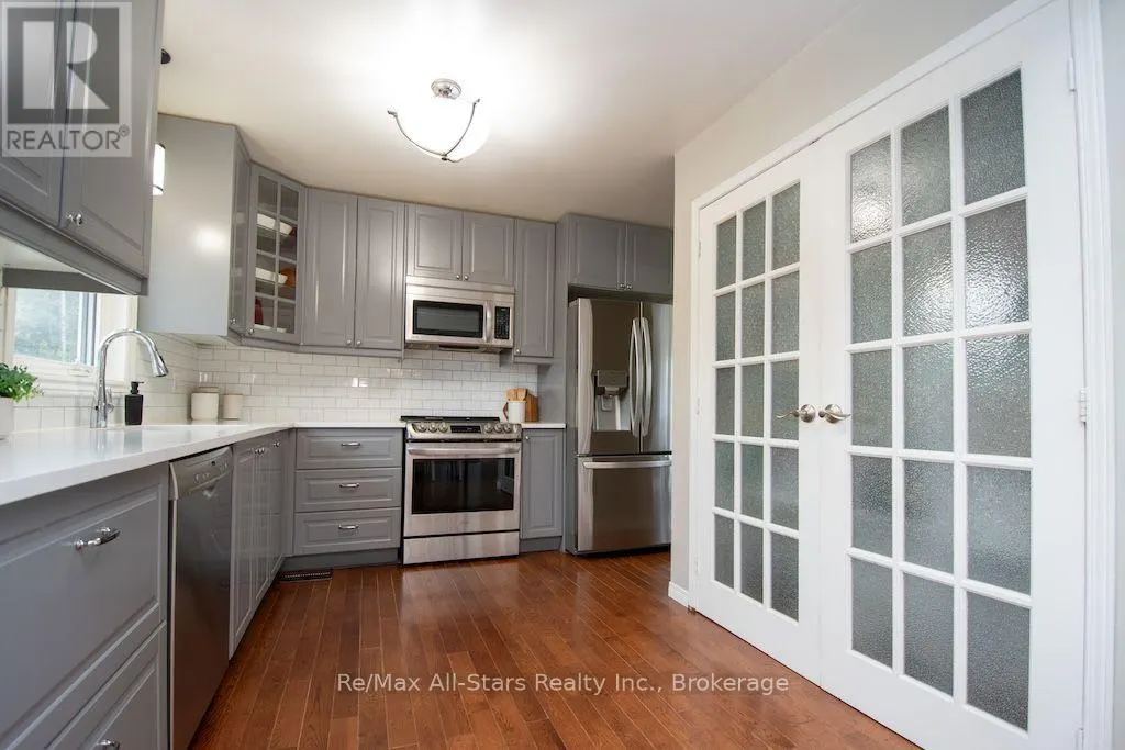 530 CENTRELINE ROAD