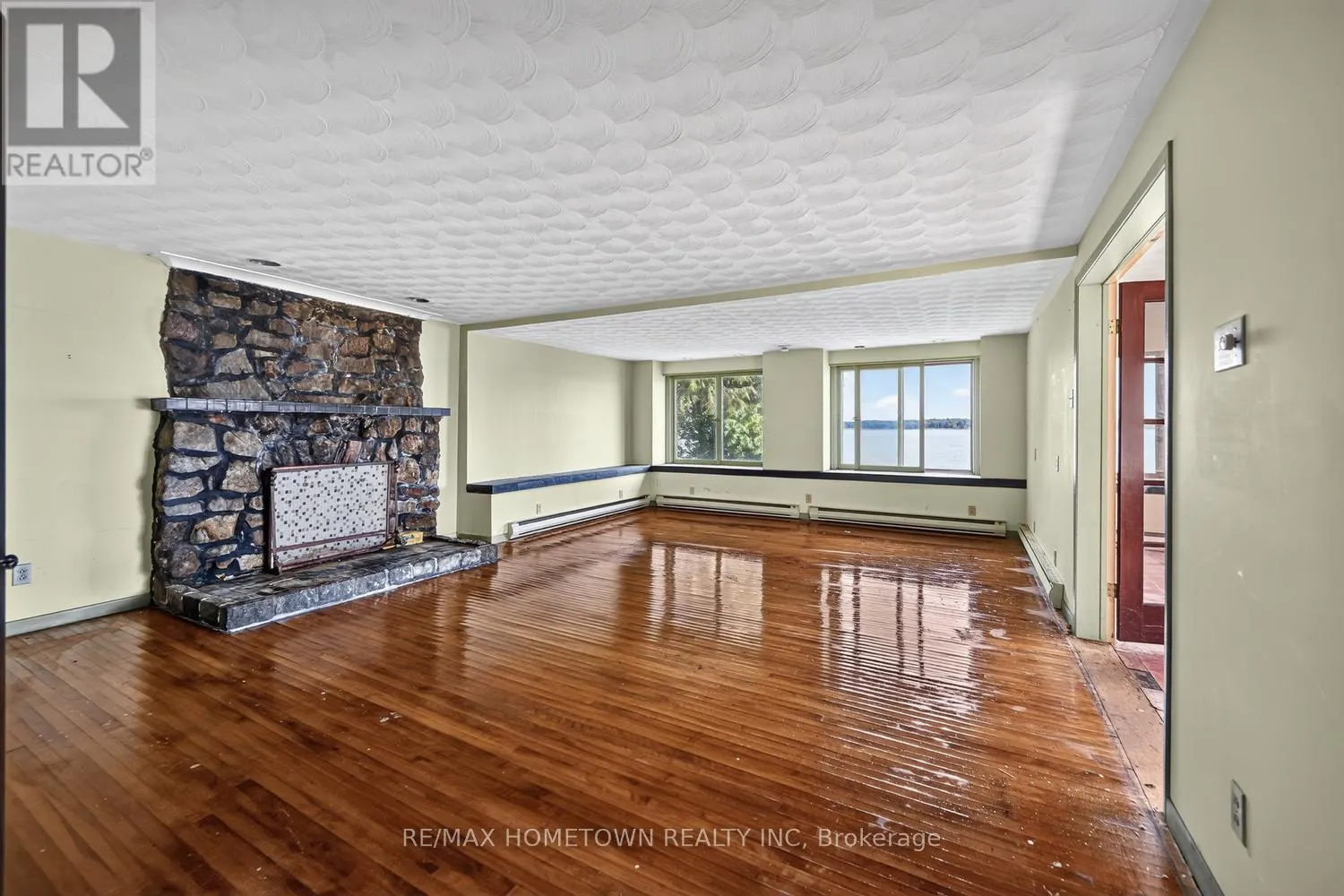 25 VANSTON ROAD