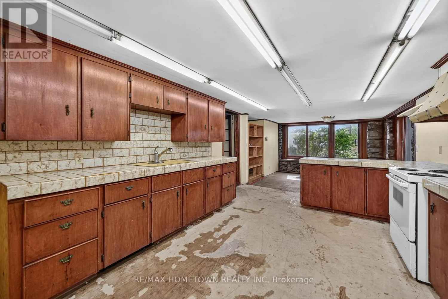25 VANSTON ROAD