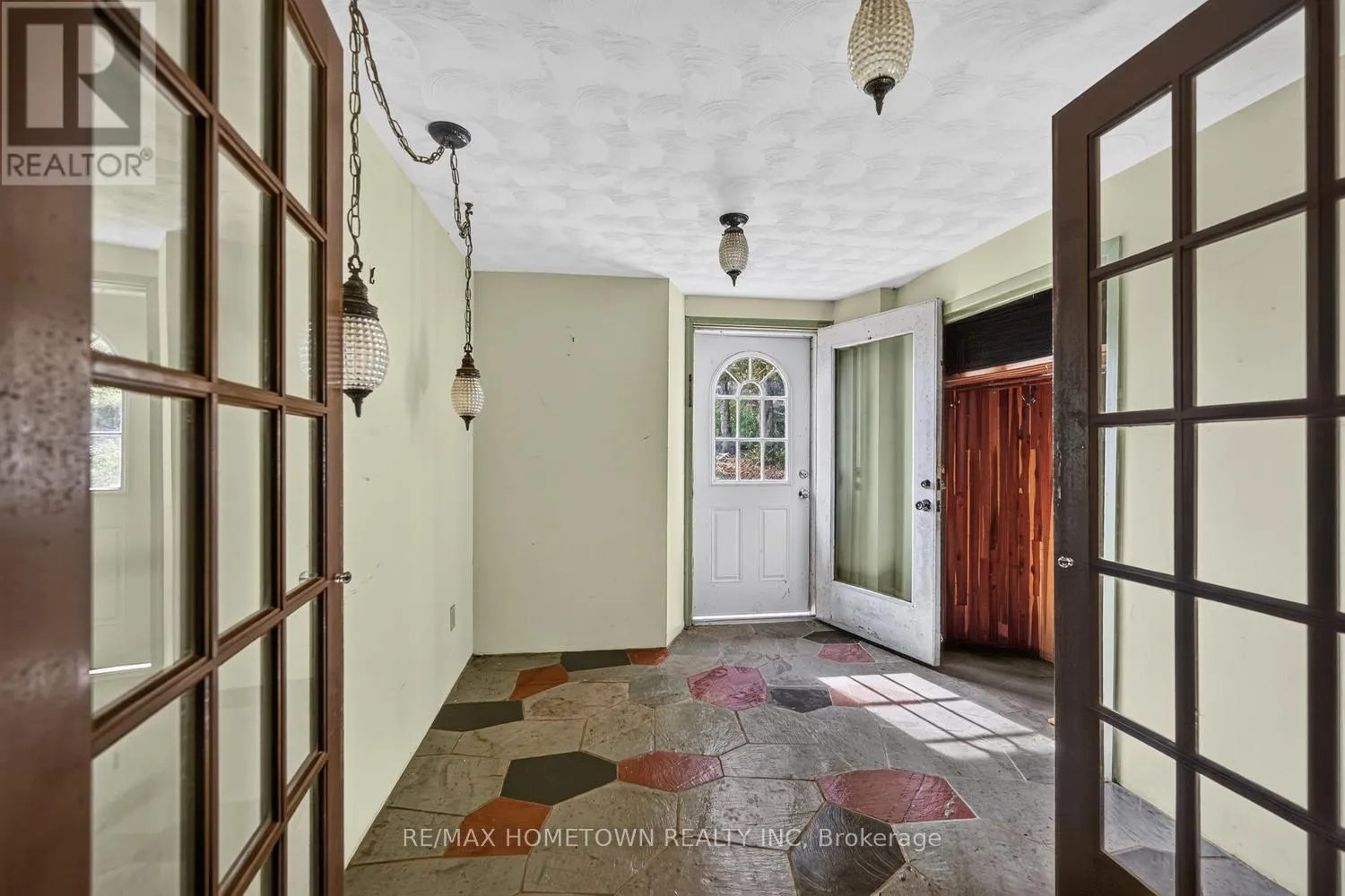 25 VANSTON ROAD