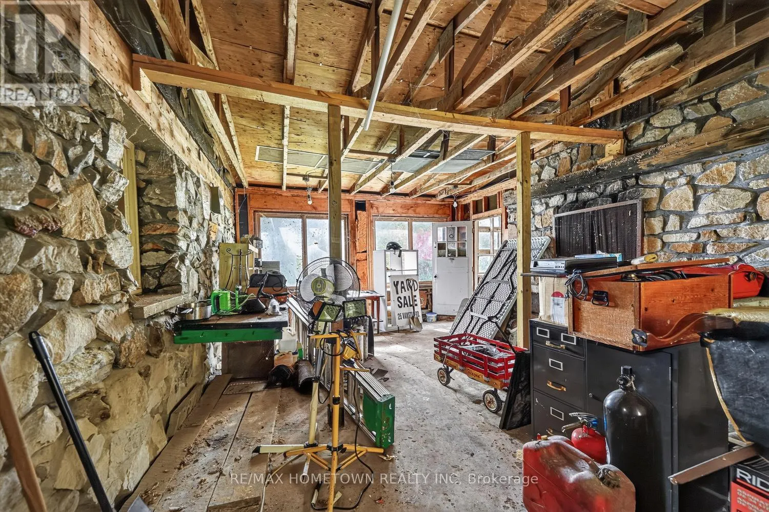 25 VANSTON ROAD