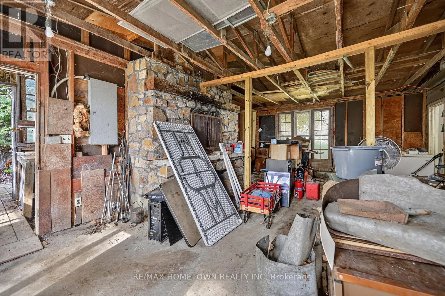 25 VANSTON ROAD