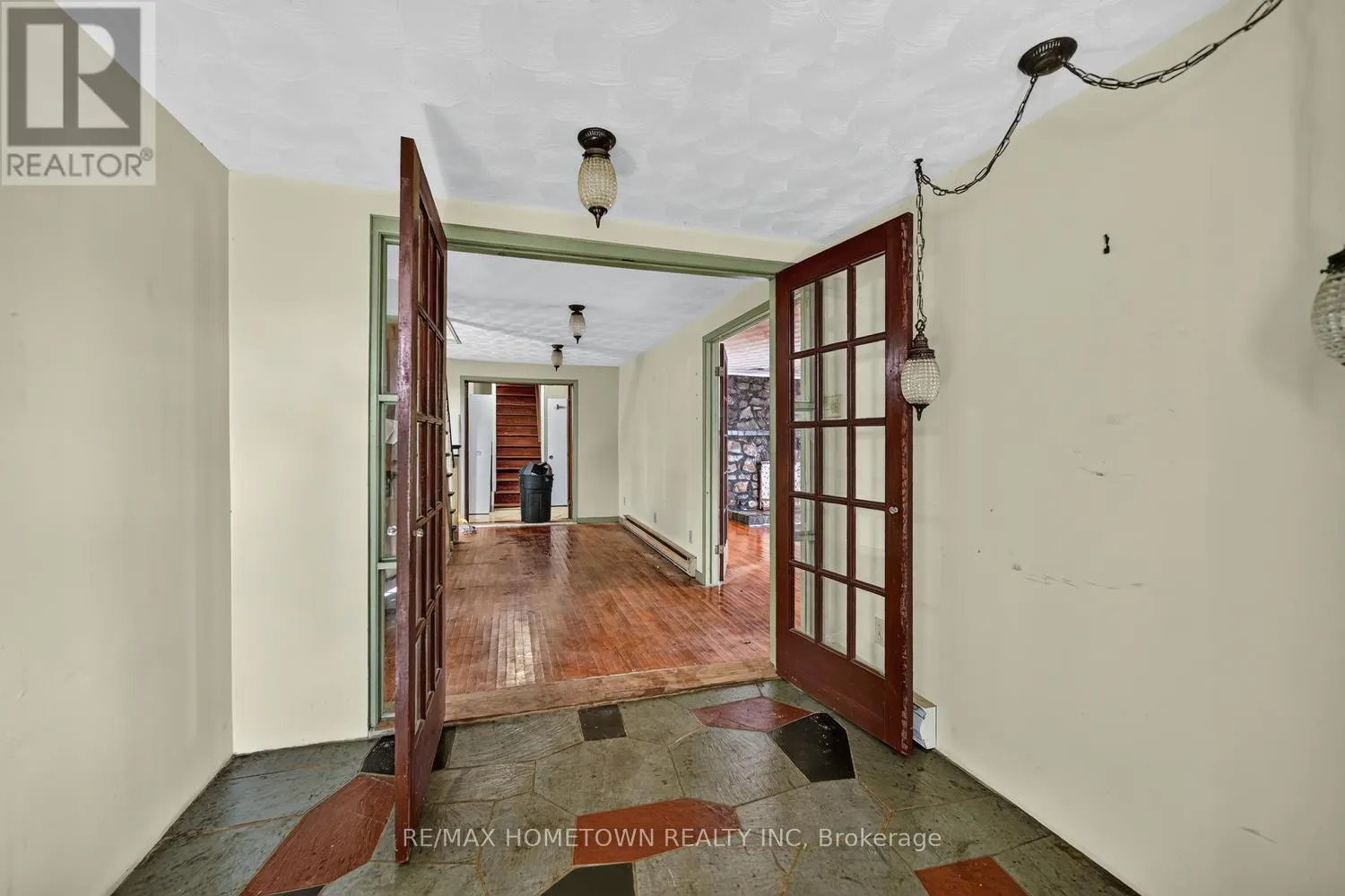 25 VANSTON ROAD