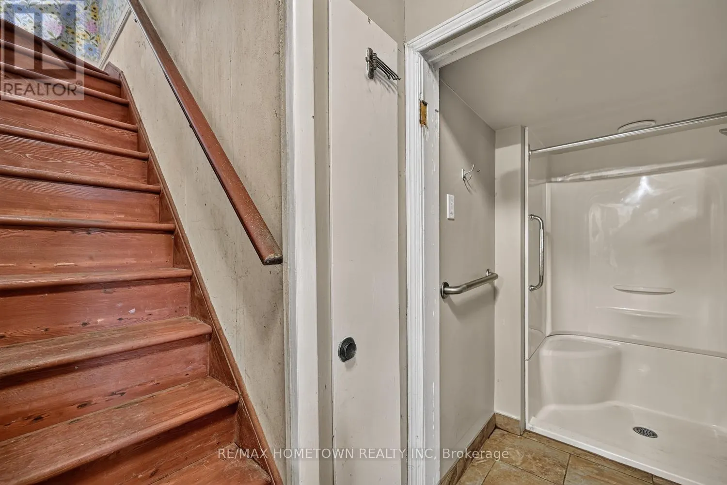 25 VANSTON ROAD