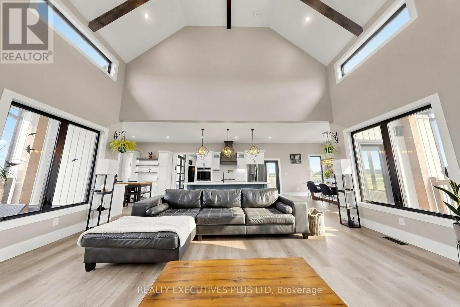 16 CAMBRAY ROAD