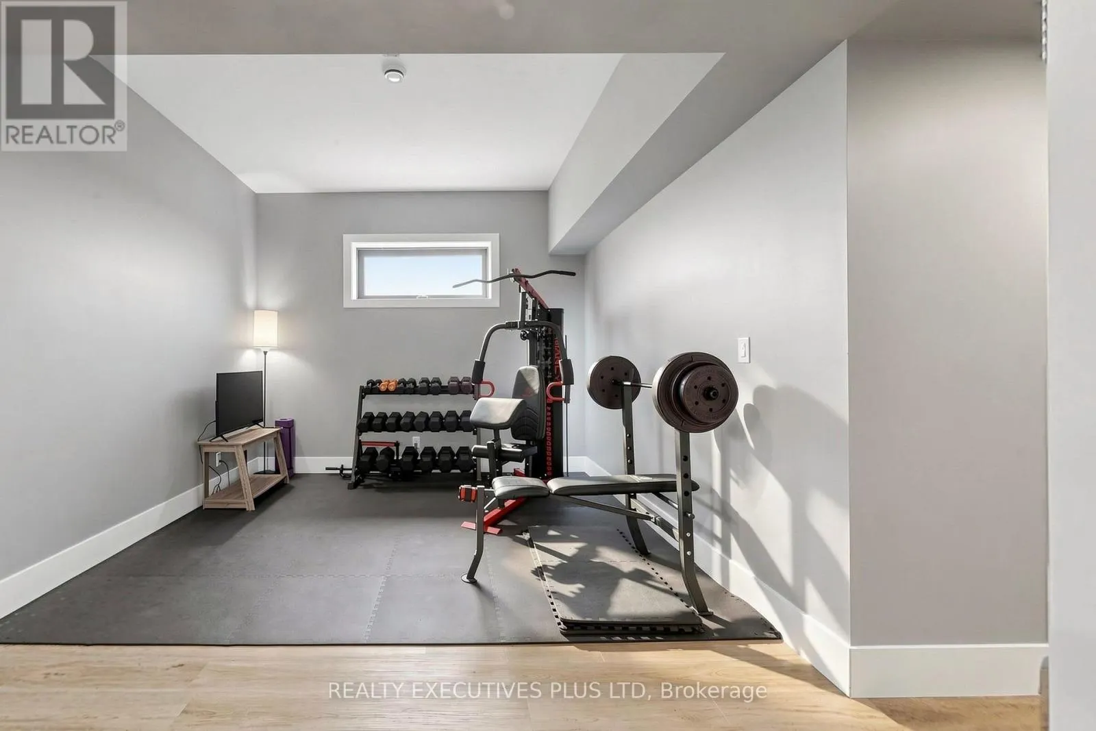 16 CAMBRAY ROAD