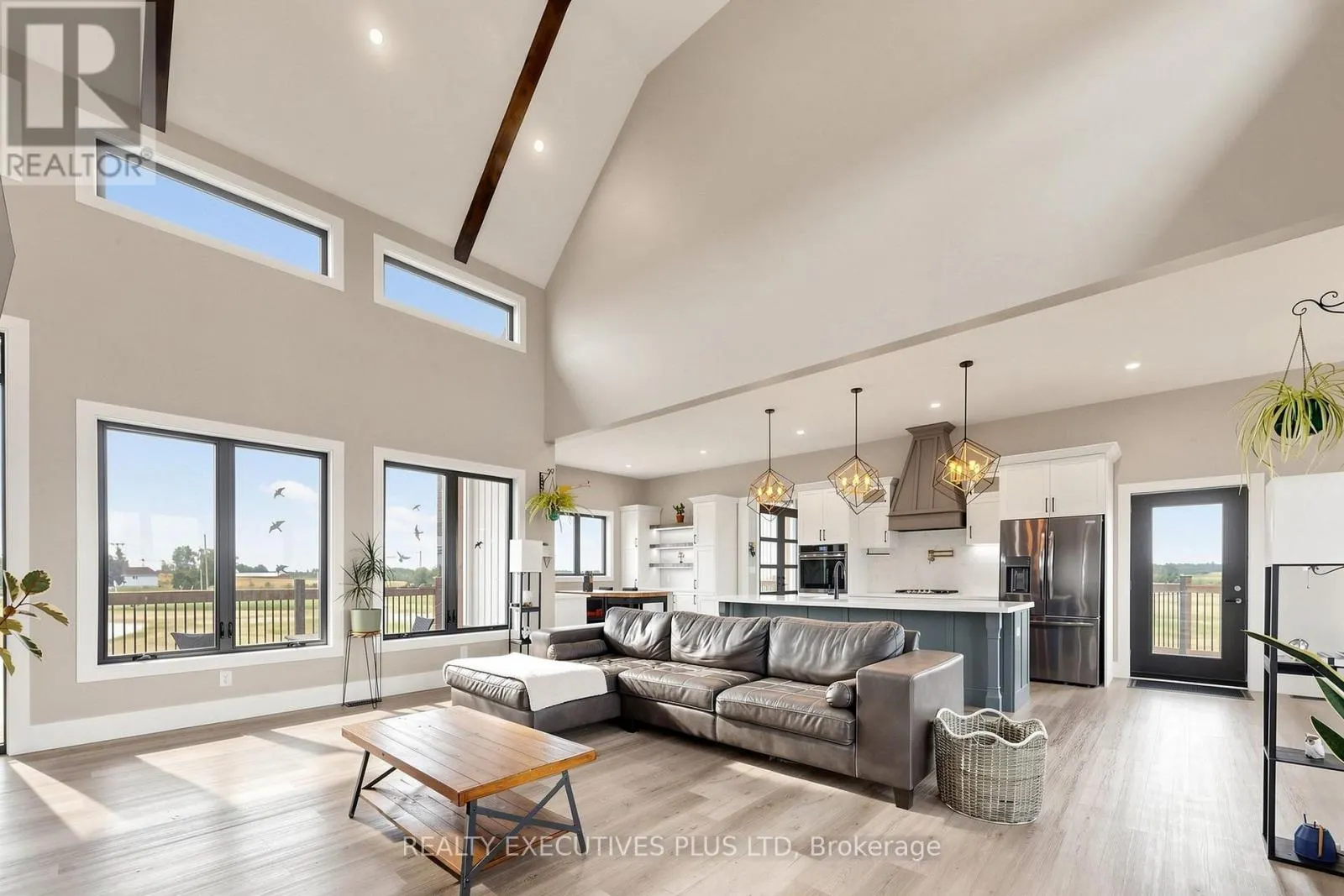 16 CAMBRAY ROAD