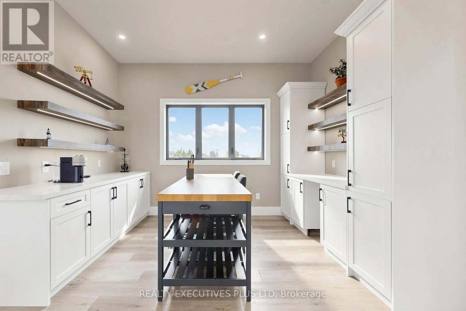 16 CAMBRAY ROAD