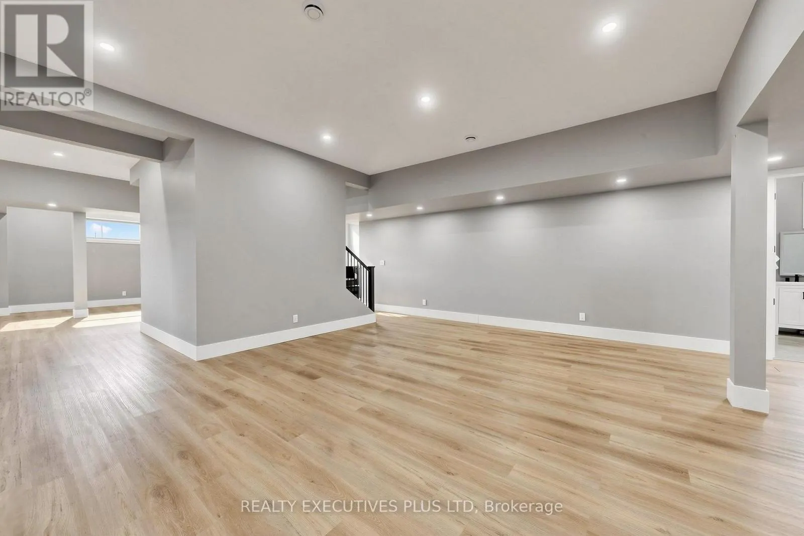 16 CAMBRAY ROAD
