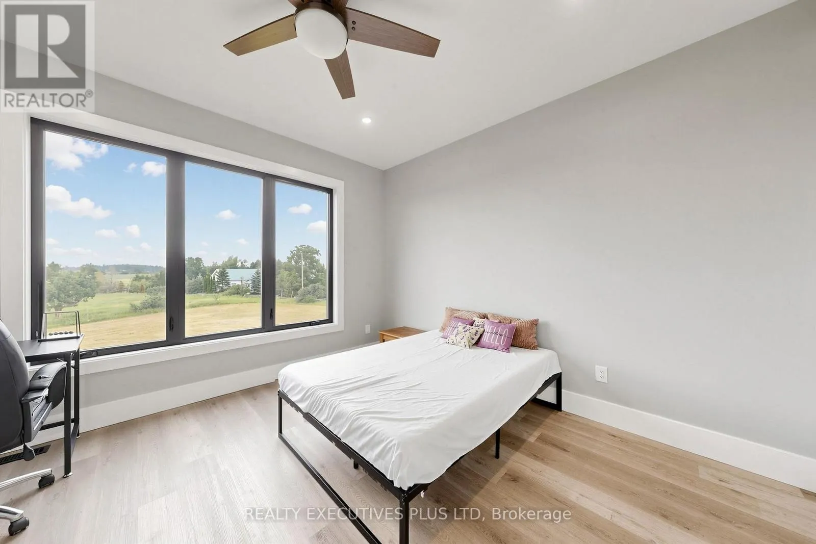16 CAMBRAY ROAD