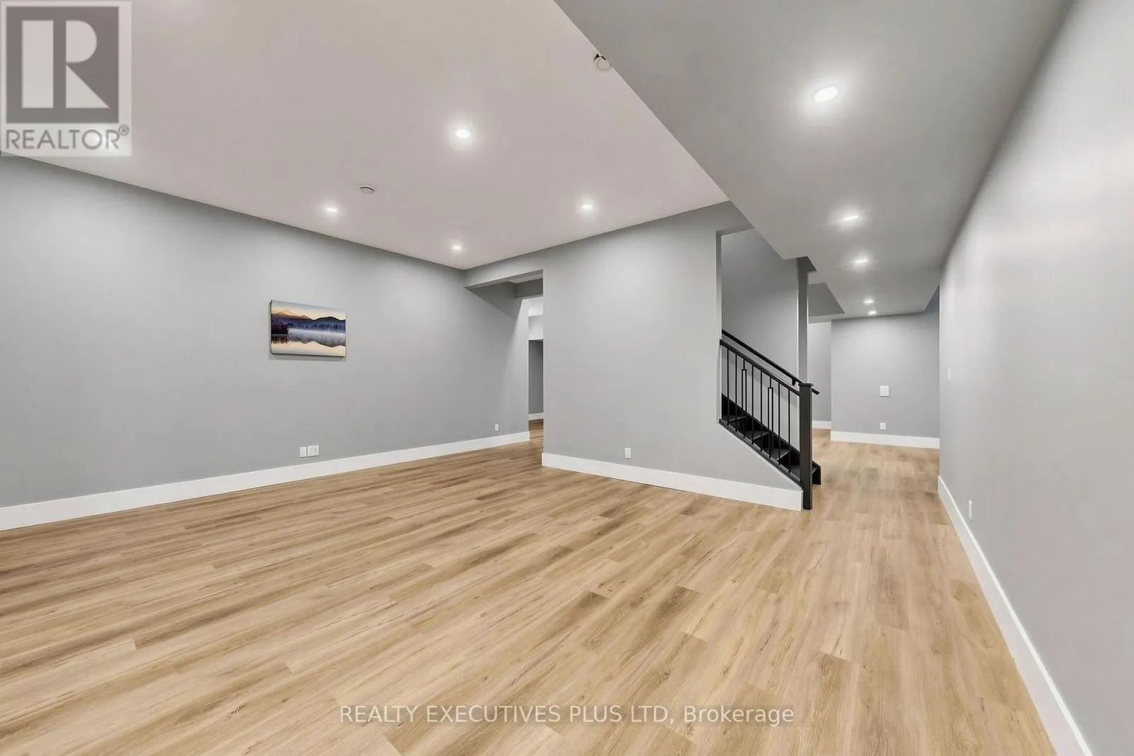 16 CAMBRAY ROAD