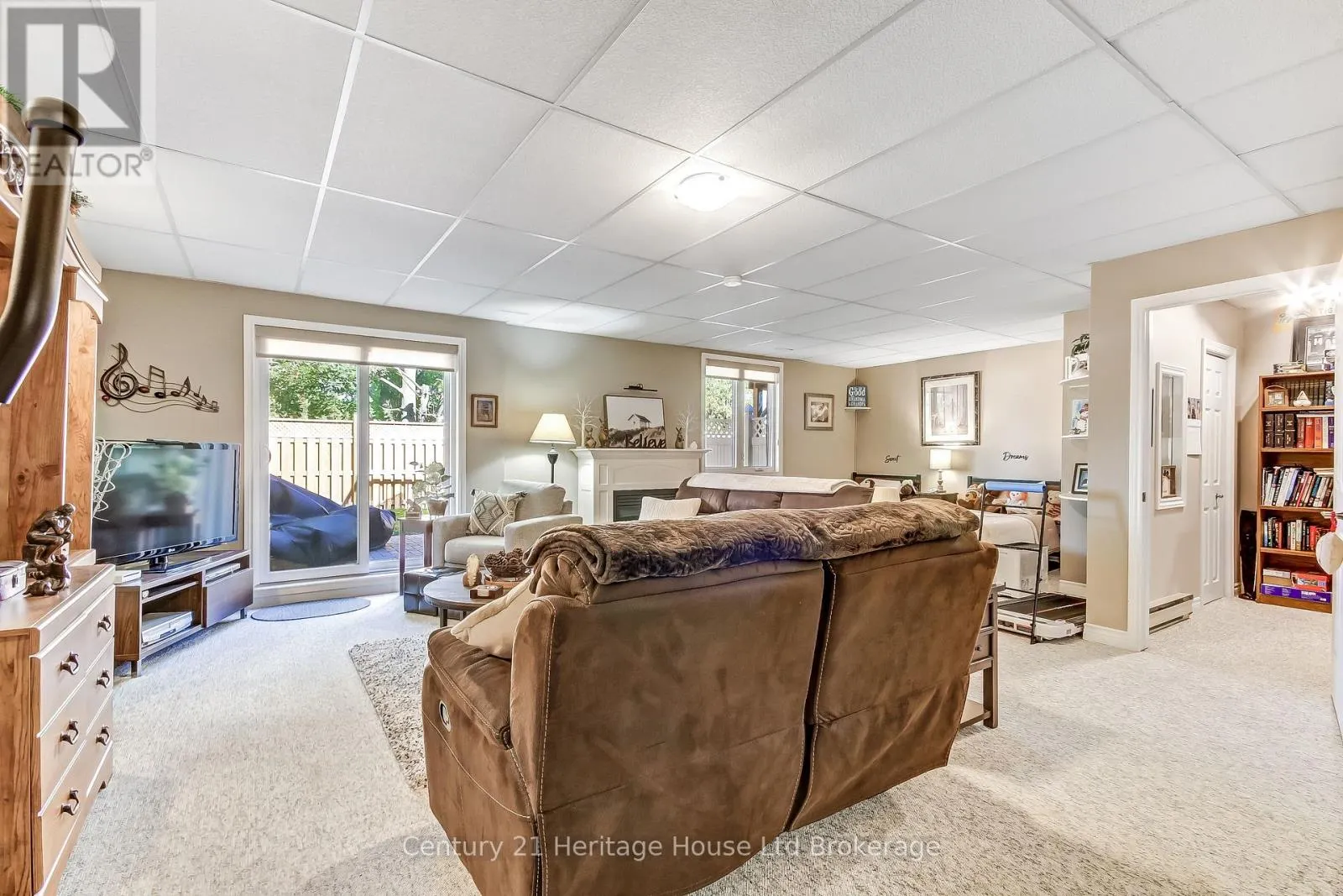 1 - 19 ANDERSON STREET #1