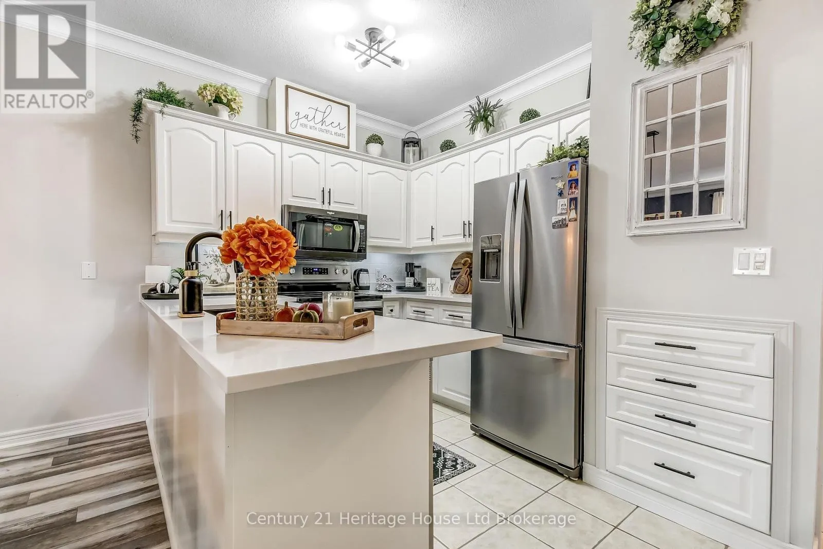 1 - 19 ANDERSON STREET #1
