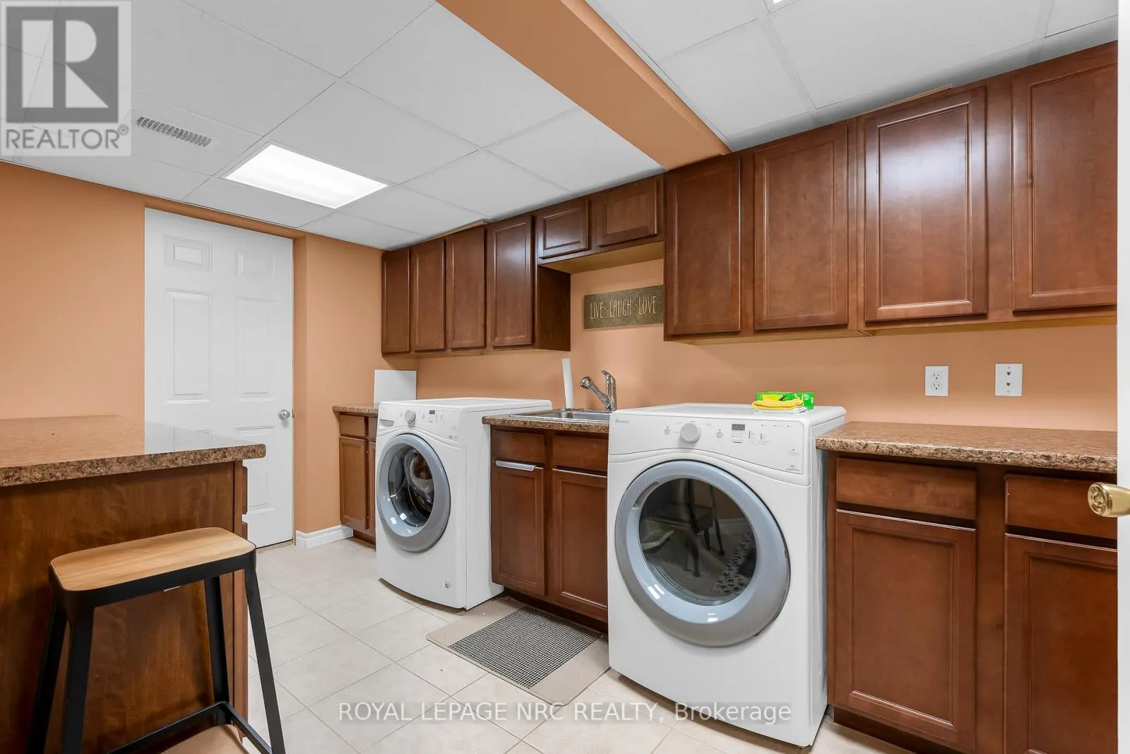 31 THOROLD ROAD E