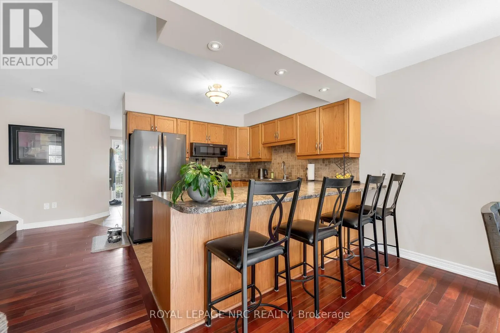 31 THOROLD ROAD E