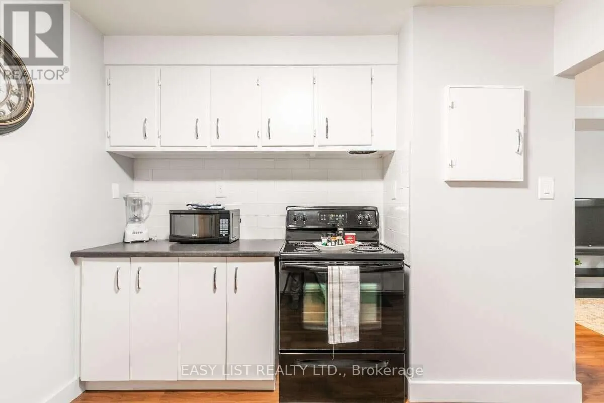203-205 MARIER AVENUE