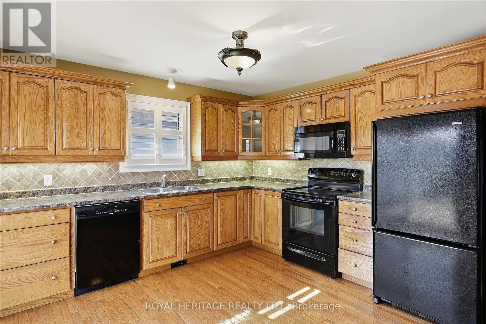 194 MCLAUGHLIN ROAD