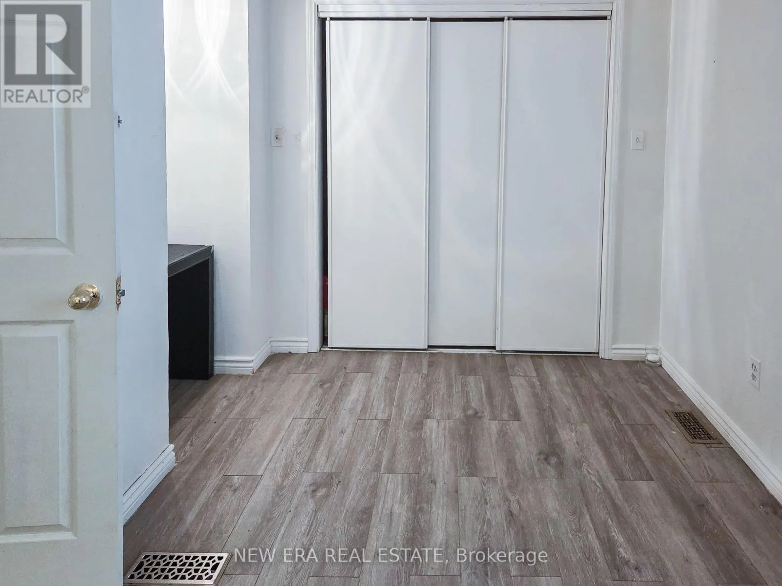 212 NIAGARA STREET