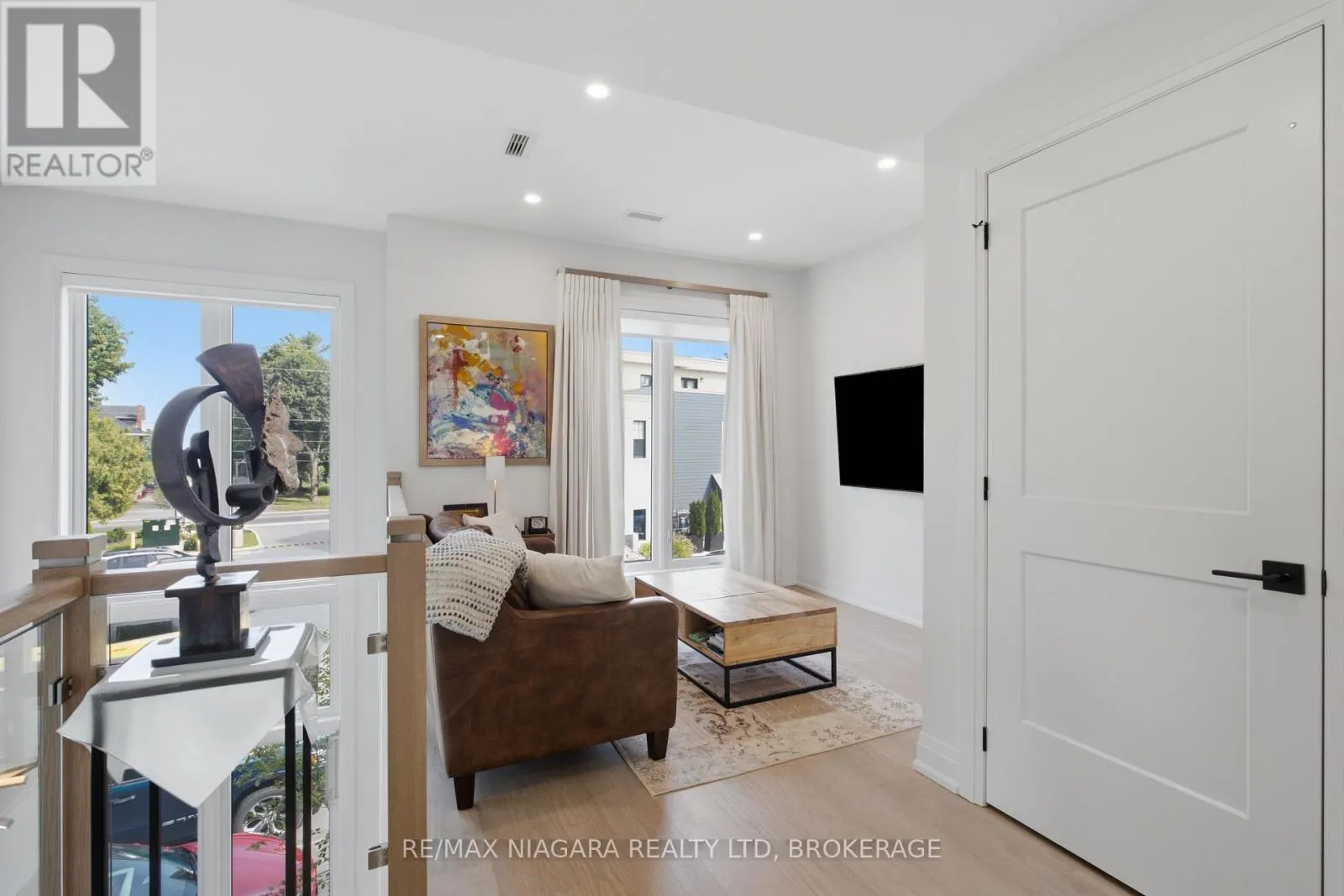 1 - 1397 YORK ROAD #1