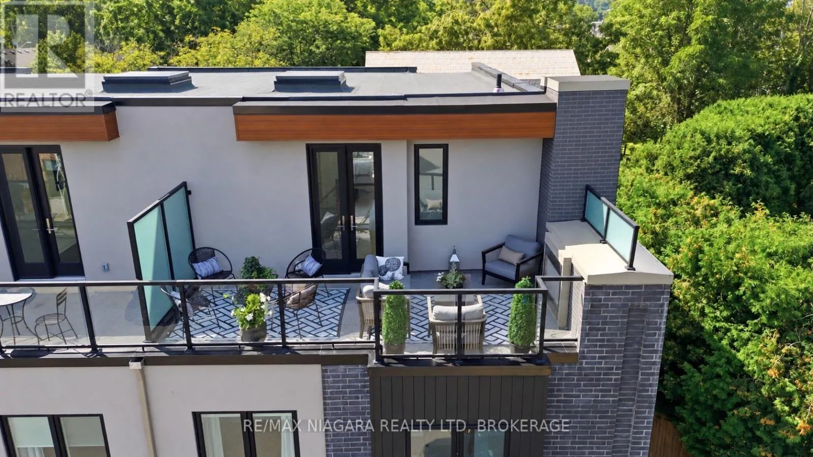1 - 1397 YORK ROAD #1
