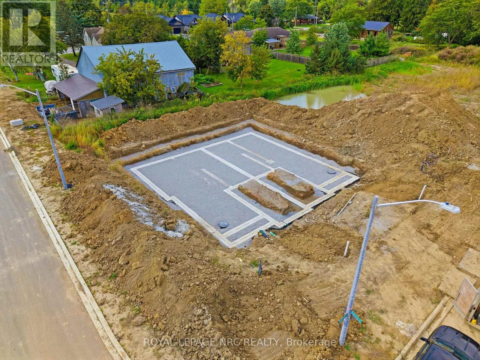 4070 DEROCHE CRESCENT