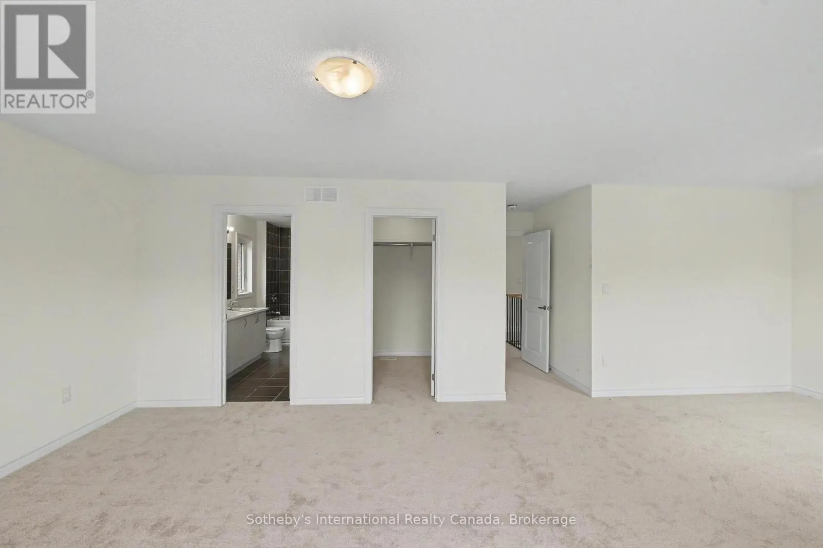 12 HILLCROFT WAY