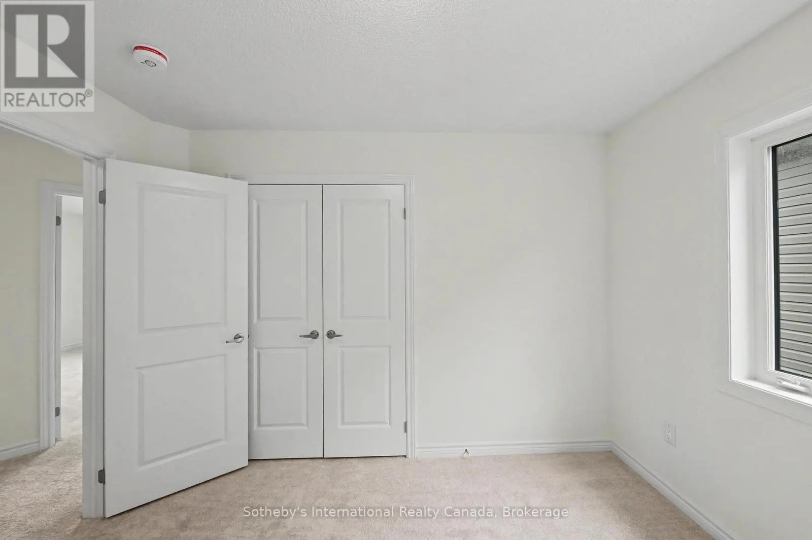 12 HILLCROFT WAY