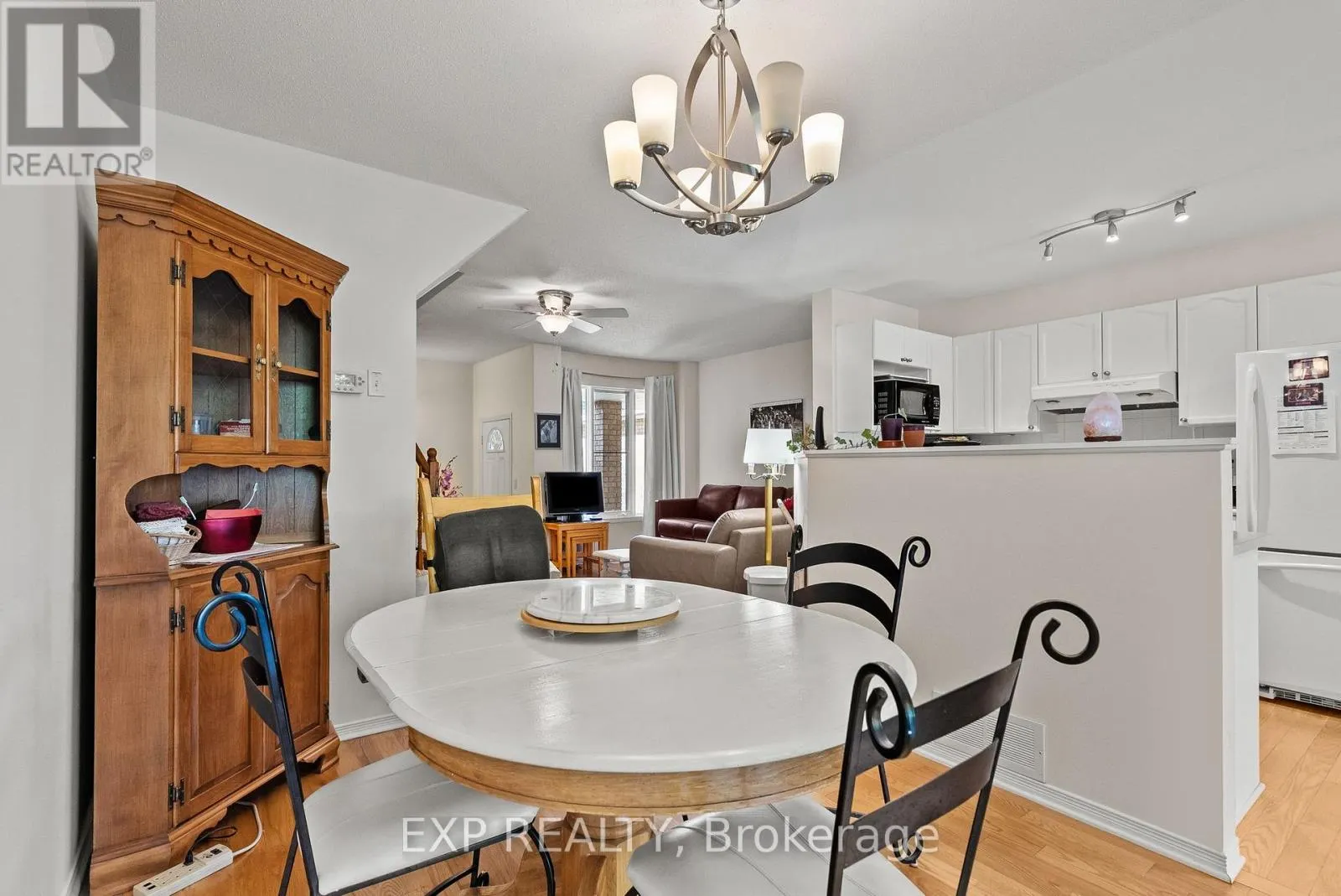 534 LAWLER CRESCENT