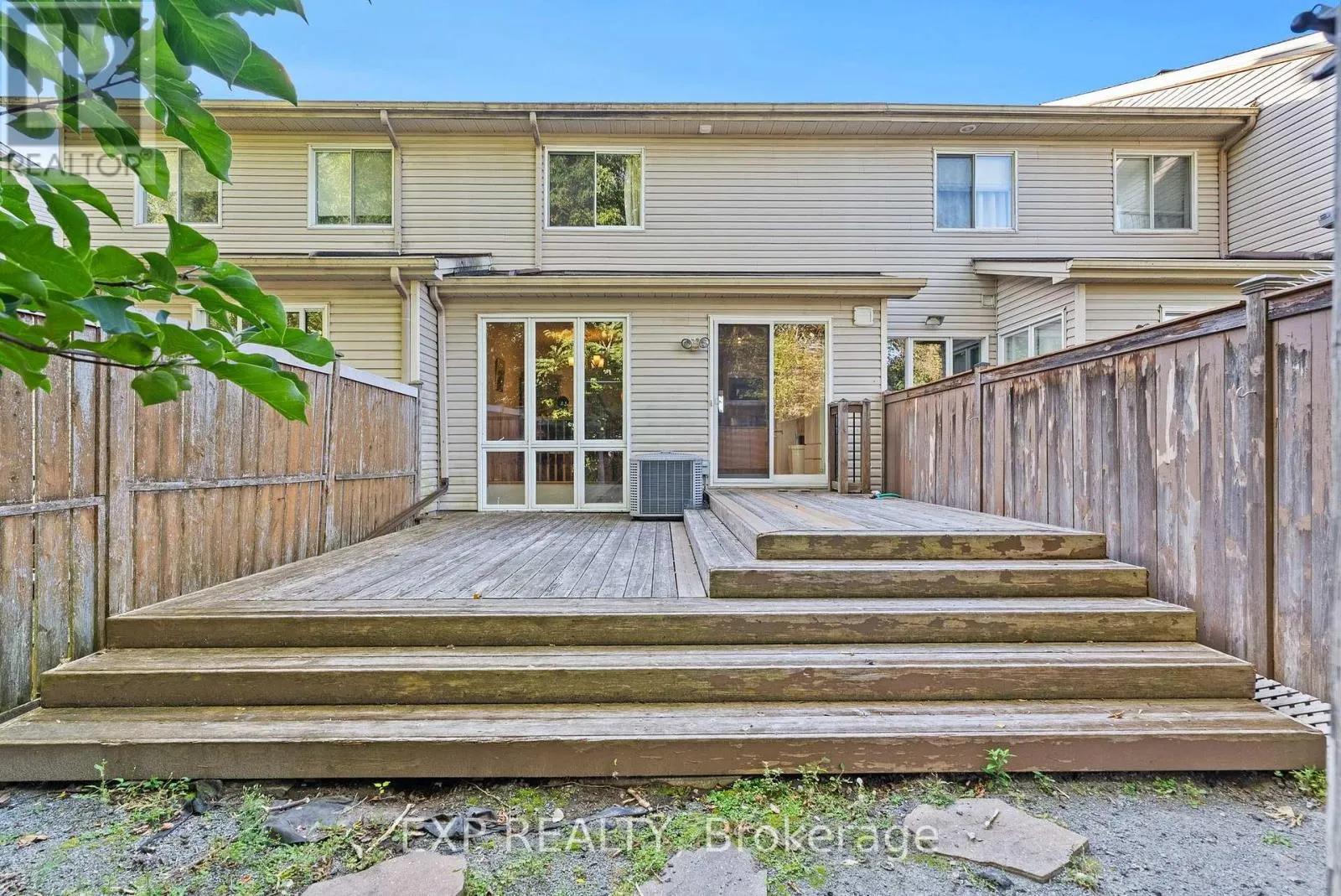 534 LAWLER CRESCENT