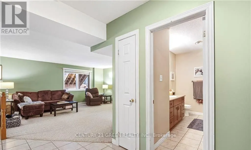 LOWER - 17 JEAN ANDERSON CRESCENT