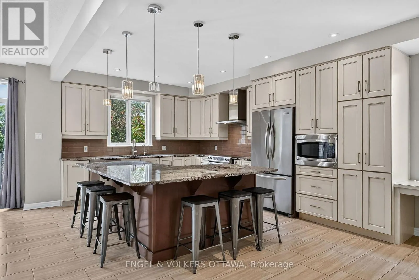 3759 TWIN FALLS PLACE