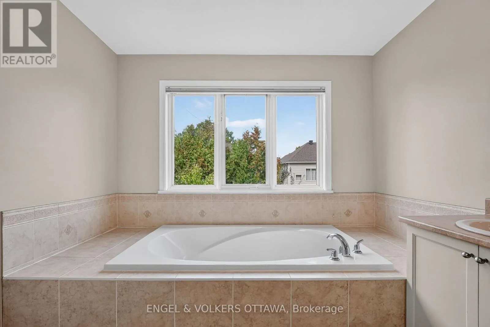 3759 TWIN FALLS PLACE