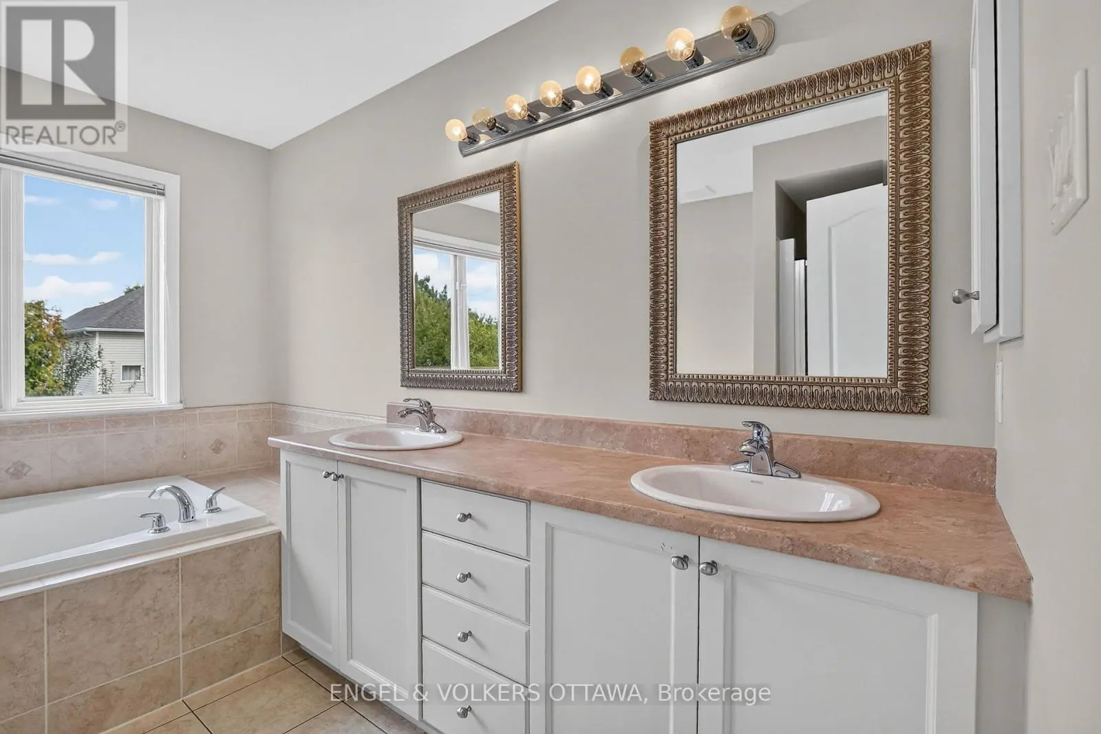 3759 TWIN FALLS PLACE