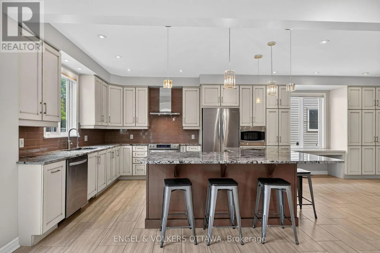 3759 TWIN FALLS PLACE